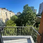 Spacious Apartment - Green & Peaceful