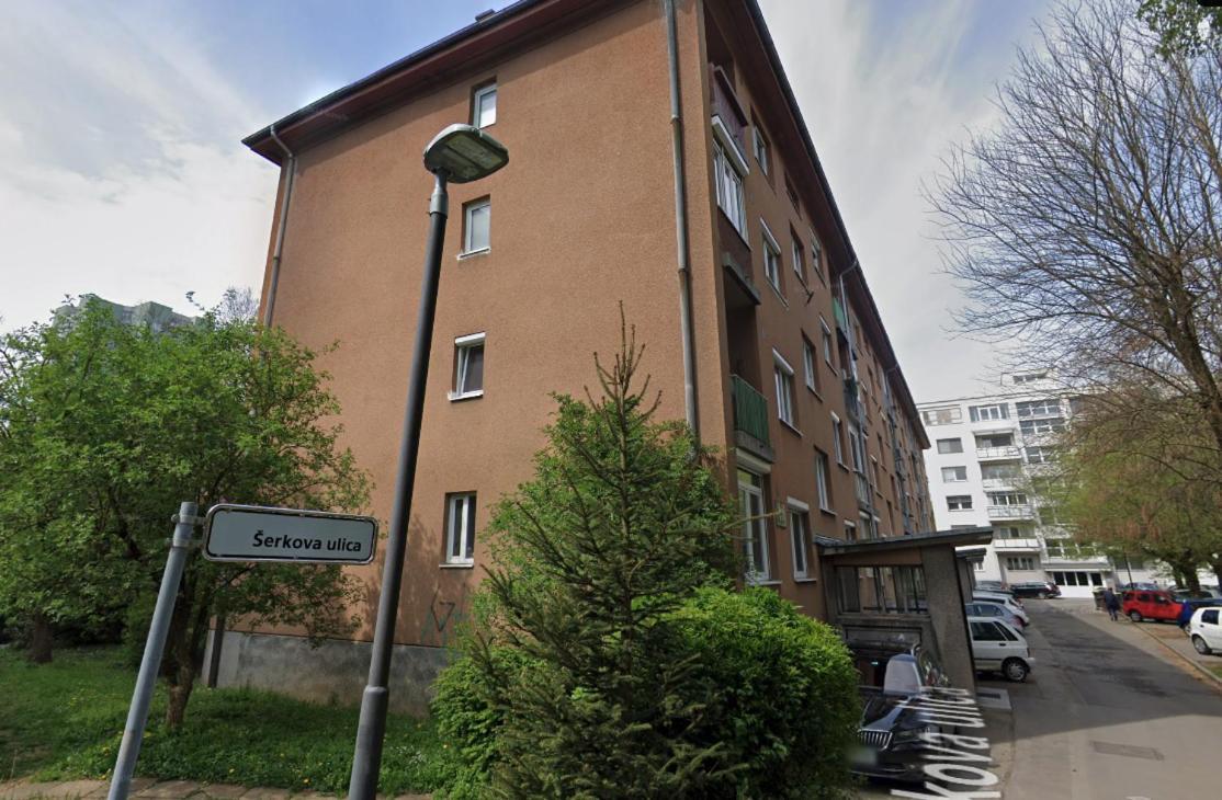 Spacious - & Peaceful Apartment Laibach